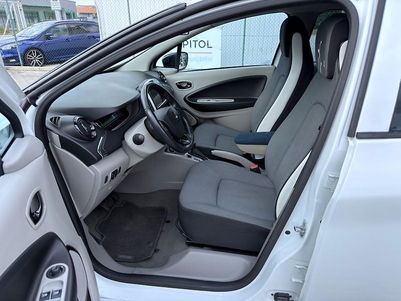 Renault ZOE SoH 92.8% 65 kW - fotka 6 z 19