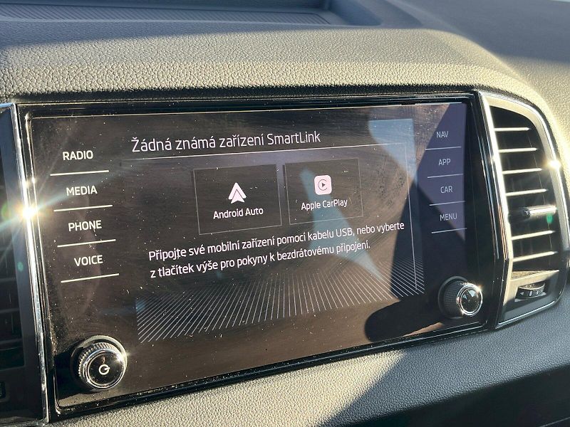 Škoda Karoq (2025) Top Selection 1,5TSI 110kW 7.s - fotka 20 z 33
