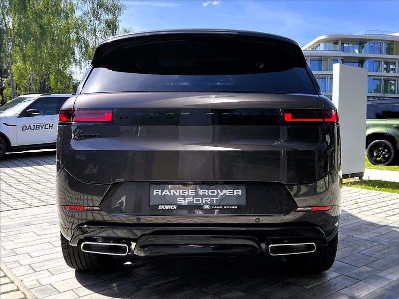 Land Rover Range Rover Sport (2026) 3,0 P460e DYNAMIC SE PHEV - fotka 5 z 39