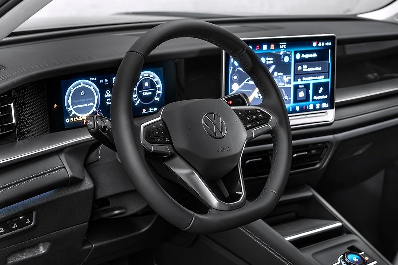 Volkswagen Tayron 2,0TDI DSG 7míst Matrix Ergo 3 - fotka 15 z 20
