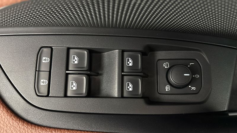 Škoda Kodiaq 2.0 TDI DSG 4x4 Exclusive Sele - fotka 25 z 35
