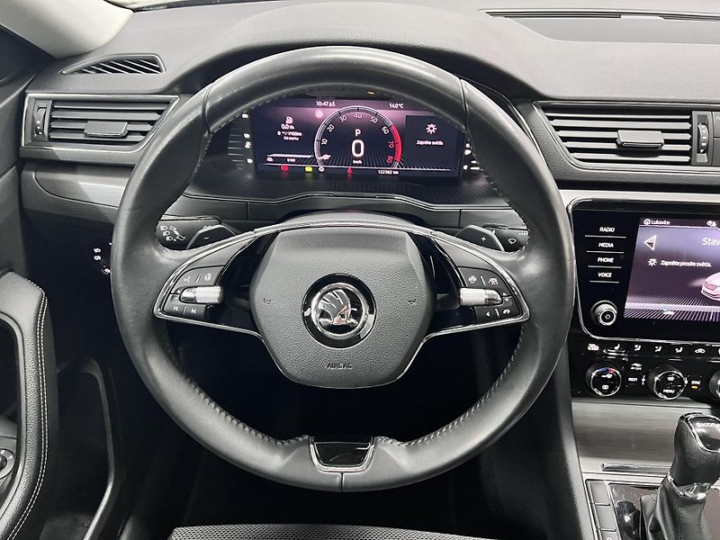 Škoda Superb 2.0 TSI 140 kW Style Servis - fotka 24 z 50