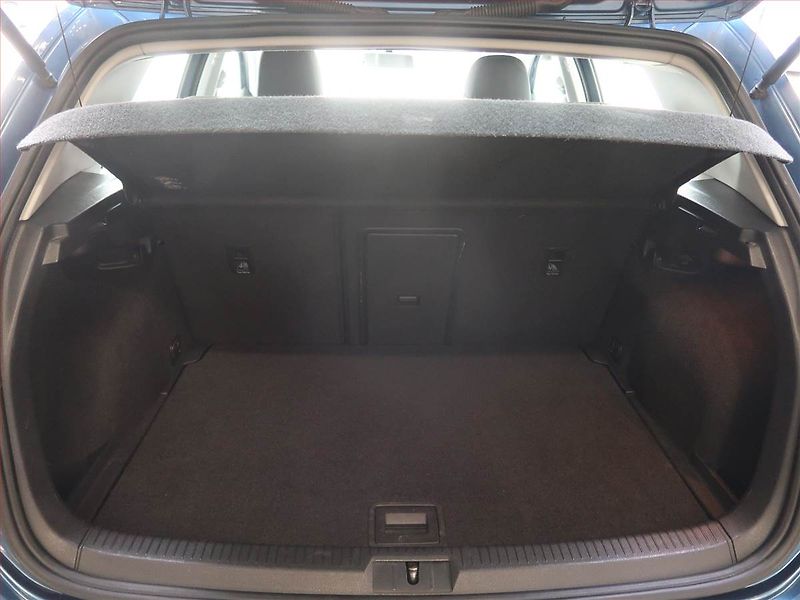 Volkswagen Golf (2013) 1.6 TDI, Serv.kniha, Navi - fotka 14 z 17