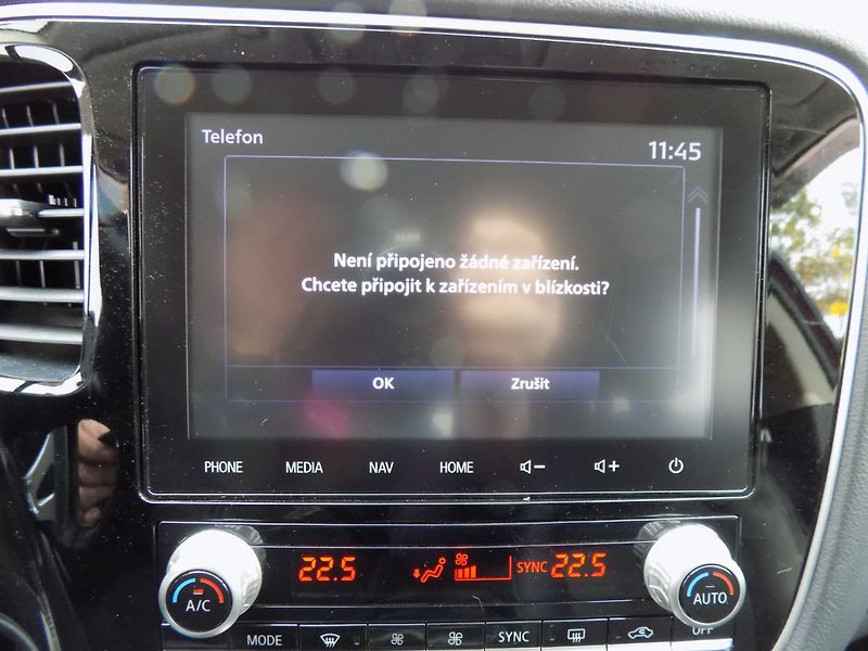 Mitsubishi Outlander (2021) 2.4 PHEV/4WD/1.Maj./LED/ - fotka 36 z 42