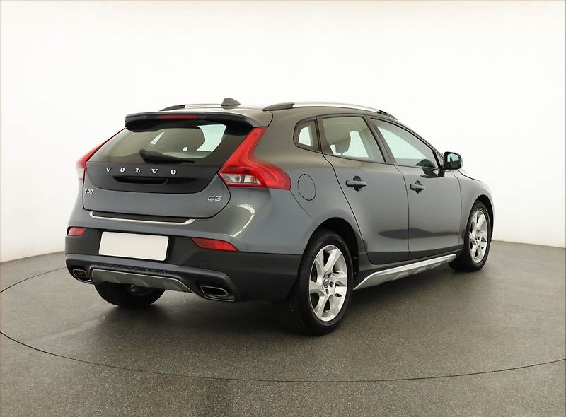 Volvo V40 (2013) 2.0 D3, Navi, Tempomat - fotka 5 z 17