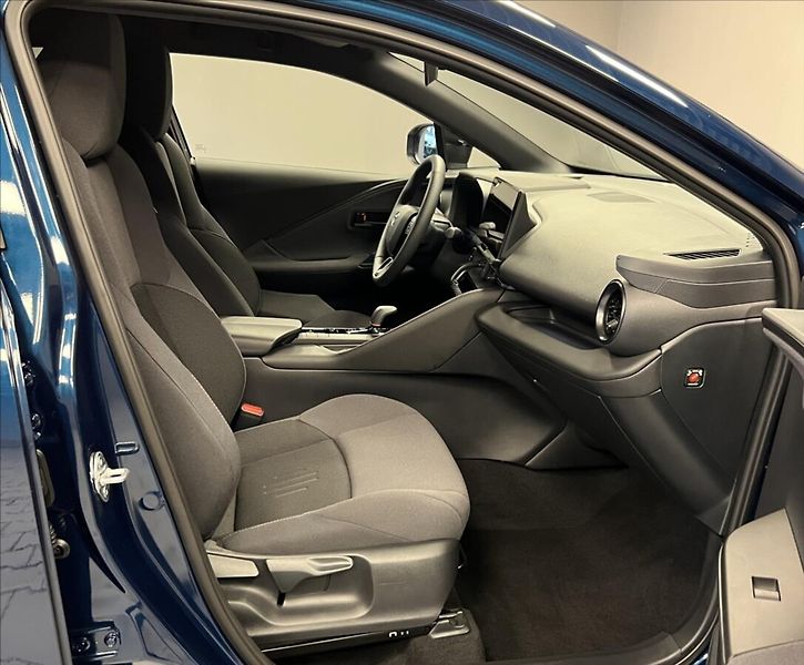 Toyota C-HR 2,0 PHEV STYLE - fotka 7 z 17