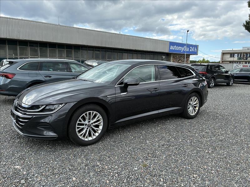 Volkswagen Arteon 2,0 TDI,TAŽNÉ,KEYLESS,CAR PLAY - fotka 2 z 25