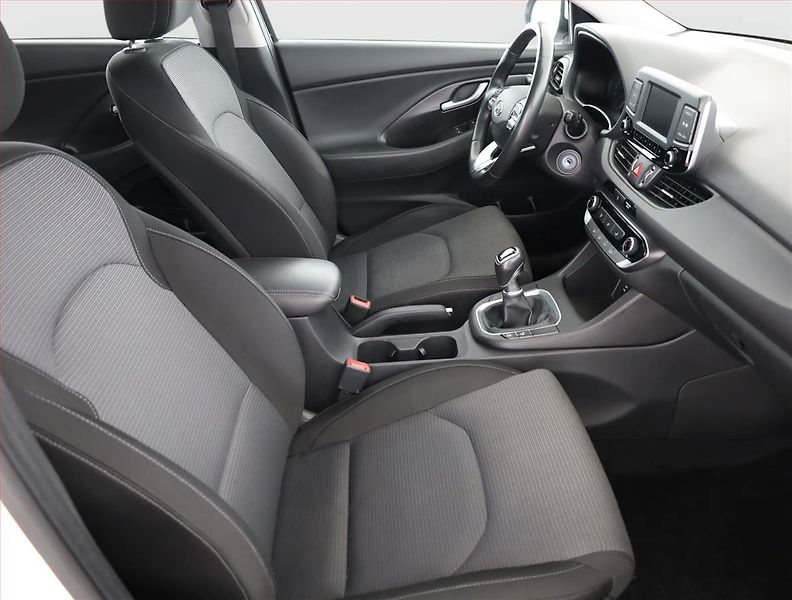 Hyundai i30 (2017) 1.0 T-GDI, Serv.kniha - fotka 7 z 17