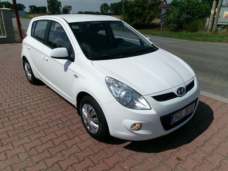 Hyundai i20 (2012) 1,2i KLIMA ČR ISOFIX - fotka 4 z 27