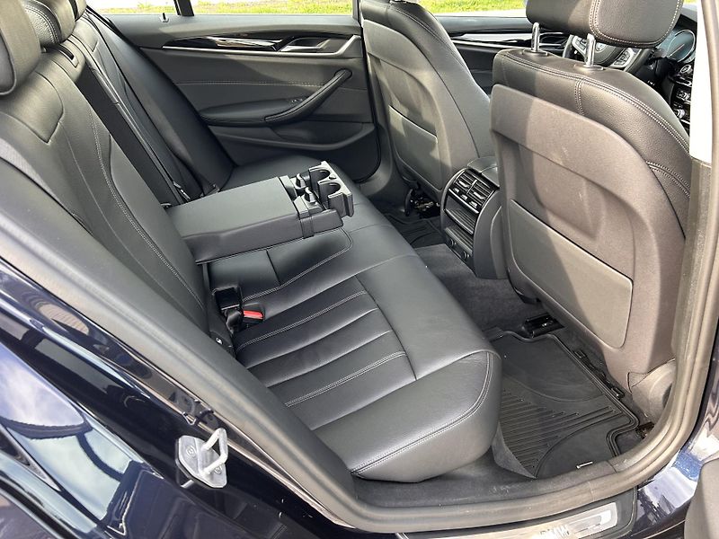 BMW Řada 5 520D XDRIVE, 1. majitel - fotka 10 z 20