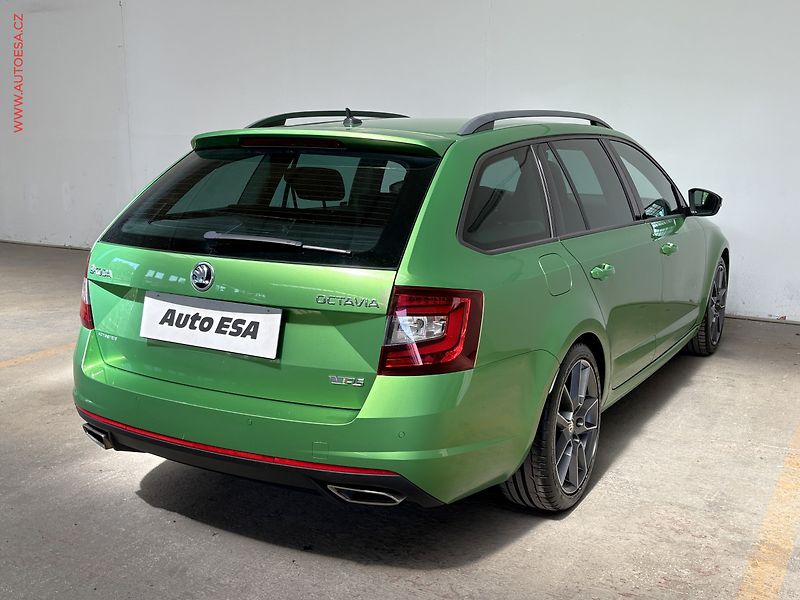 Škoda Octavia (2018) 2.0 TDi, ČR, RS, DSG, LED, - fotka 4 z 19