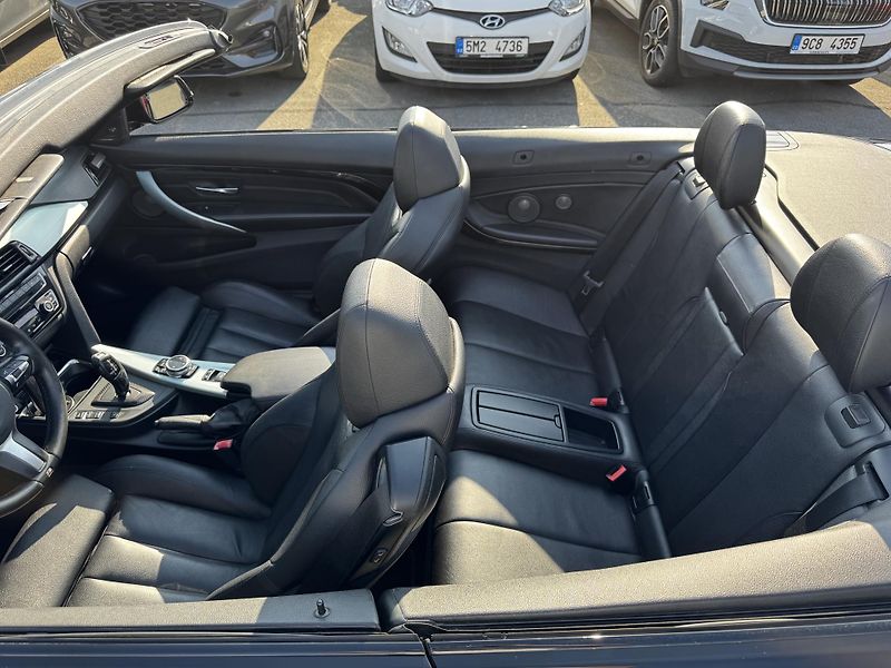 BMW Řada 4 (2014) 435i M-paket - fotka 29 z 38