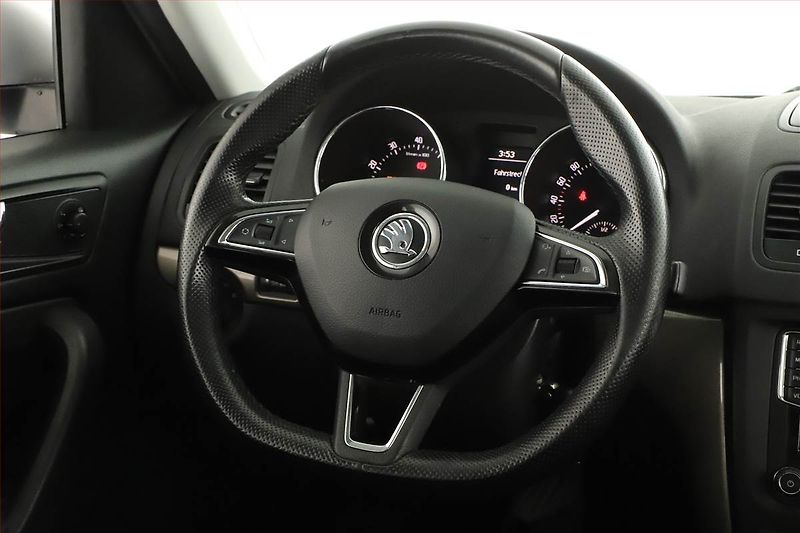 Škoda Yeti (2017) Outdoor 1.4 TSI, Tempomat - fotka 8 z 13