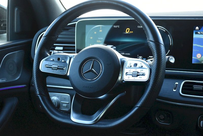 Mercedes-Benz GLE (2023) 300d - fotka 19 z 28