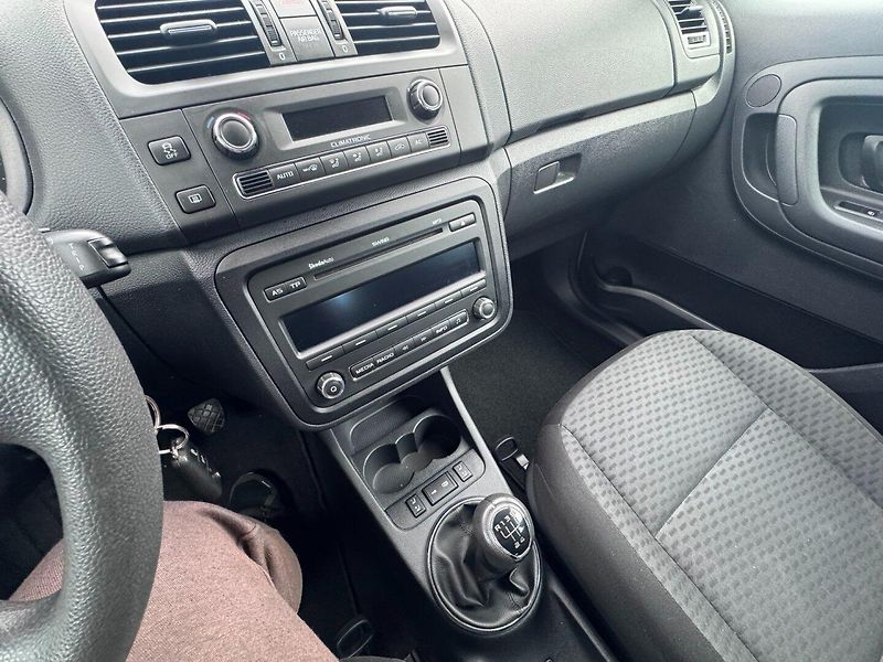 Škoda Roomster (2011) 1,6 TDI 77 KW KILOMETRY TAŽNÉ - fotka 29 z 50