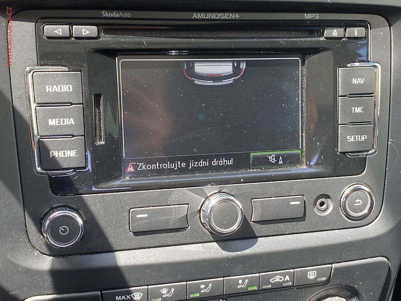 Škoda Yeti (2011) 1.4 TSi, Ambition, navi - fotka 16 z 18