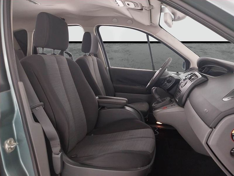 Renault Scénic (2004) 1.6 16V, po STK, Tažné, Klima - fotka 9 z 18