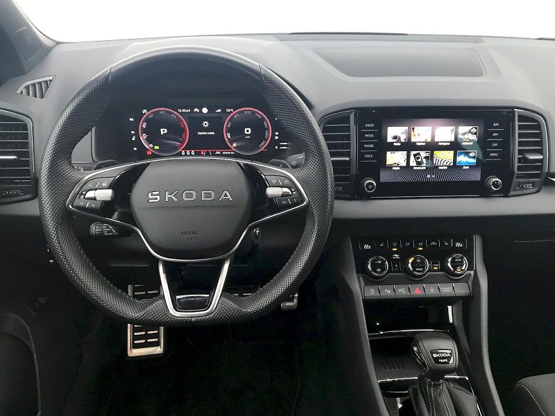 Škoda Karoq (2024) SPORTLINE  2,0 TDI 4x4  DSG - fotka 5 z 26