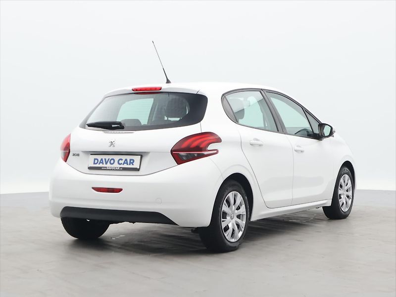 Peugeot 208 1,2 PureTech Klima CZ 1.Maj. - fotka 7 z 32
