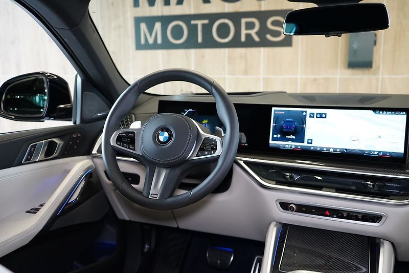 BMW X6 30d xDrive, Vzudch, Masáž - fotka 46 z 47