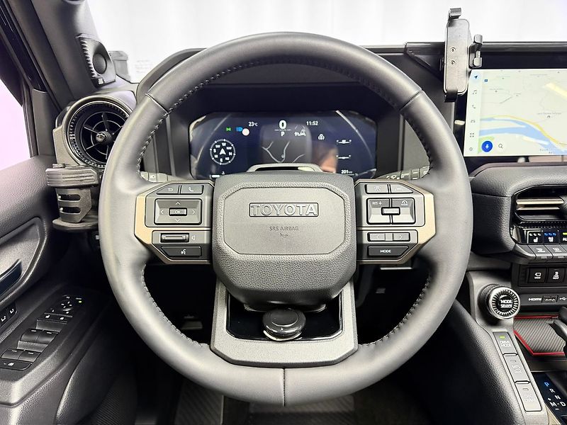 Toyota Land Cruiser 2.8L D-4D AWD J250 PRADO, PANO - fotka 13 z 33