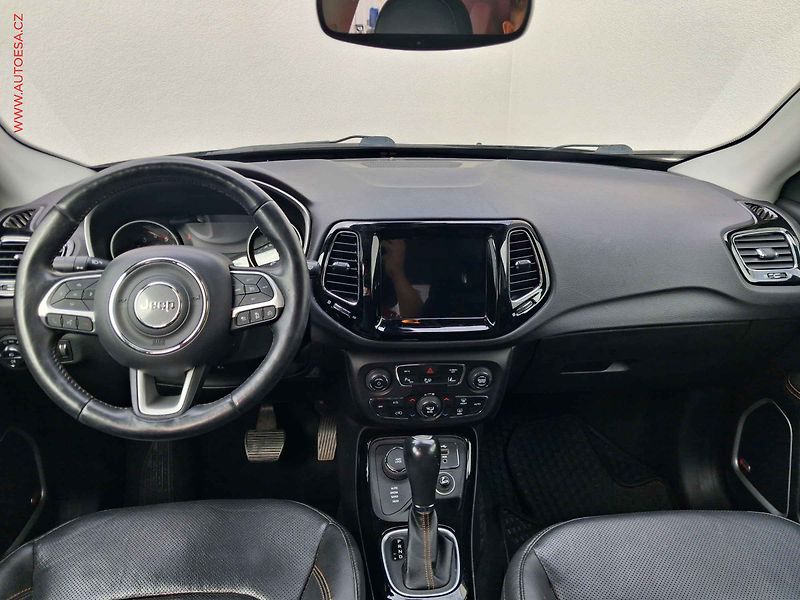 Jeep Compass (2018) 1.4 MultiAir 4x4, Limited, AT - fotka 8 z 22