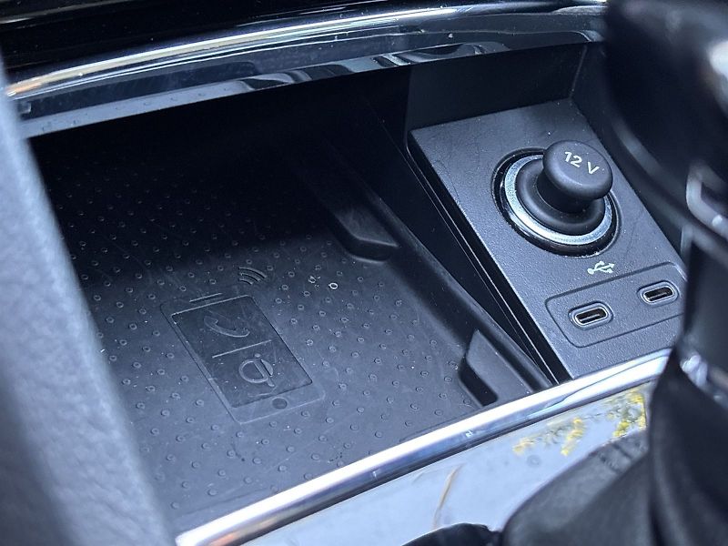 Škoda Karoq (2023) 1.5 TSI DSG Style+ - fotka 24 z 36