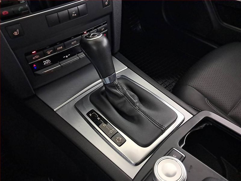 Mercedes-Benz Třídy E (2012) E 300 CDI, Automat, Kůže - fotka 13 z 17