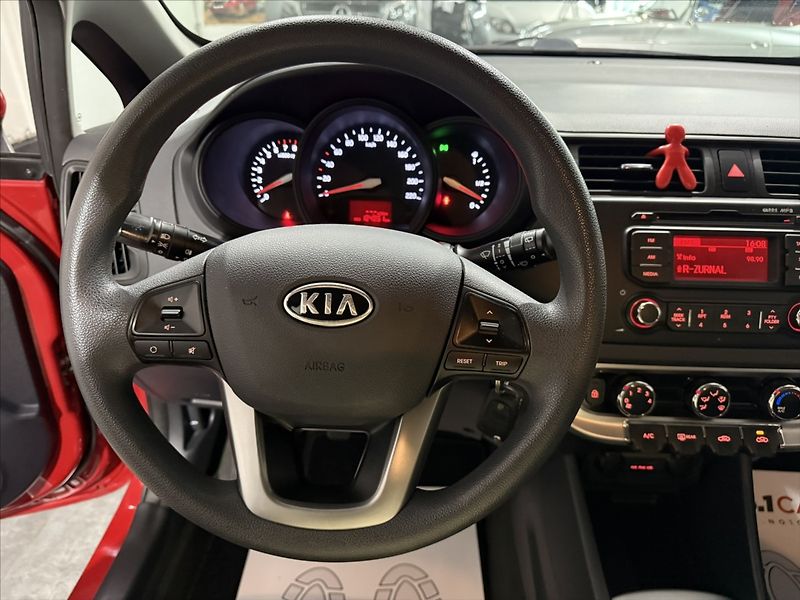 Kia Rio 1,3   i KLIMA HEZKÝ STAV ALU - fotka 8 z 24