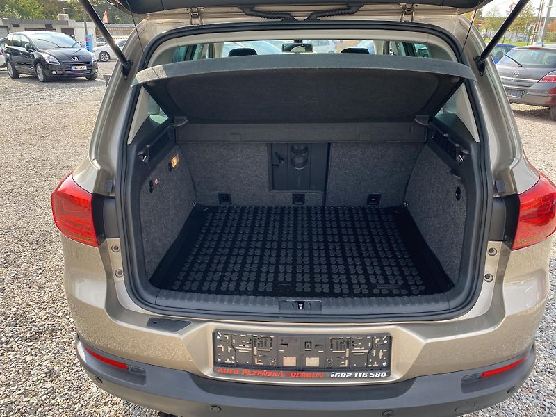 Volkswagen Tiguan 2.0TDi,DSG,rezervace - fotka 40 z 63