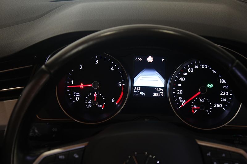 Volkswagen Passat (2024) 2.0TDI DSG Nez.Topení 2024 - fotka 37 z 40