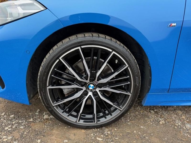 BMW Řada 1 120d xDrive,HEAD-UP,M-PAKET - fotka 14 z 48