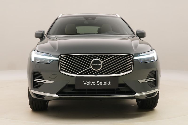 Volvo XC60 T8 AWD RECHARGE ULTRA BRIGHT - fotka 16 z 67