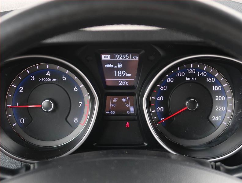 Hyundai i30 (2012) 1.6 GDI, Serv.kniha, Tempomat - fotka 11 z 18
