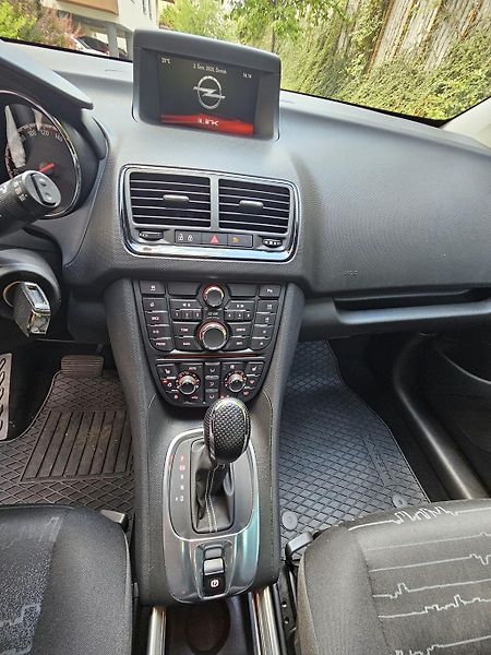 Opel Meriva (2016) - fotka 10 z 12