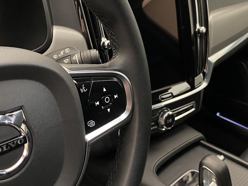 Volvo V90 CC B4 AWD BRIGHT PLUS AUT CZ - fotka 20 z 49