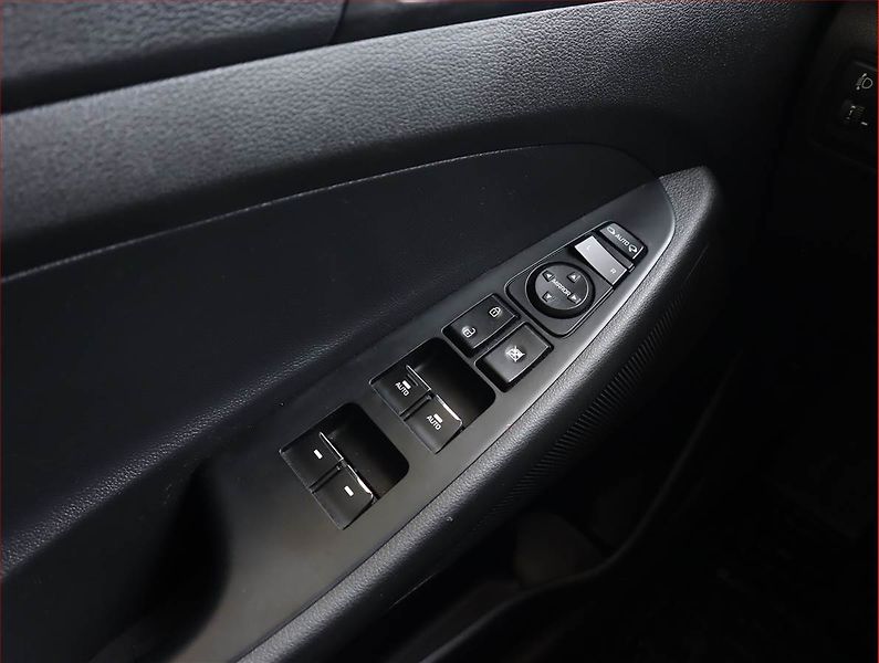 Hyundai Tucson (2019) 1.6 GDI, Serv.kniha, Tempomat - fotka 18 z 19