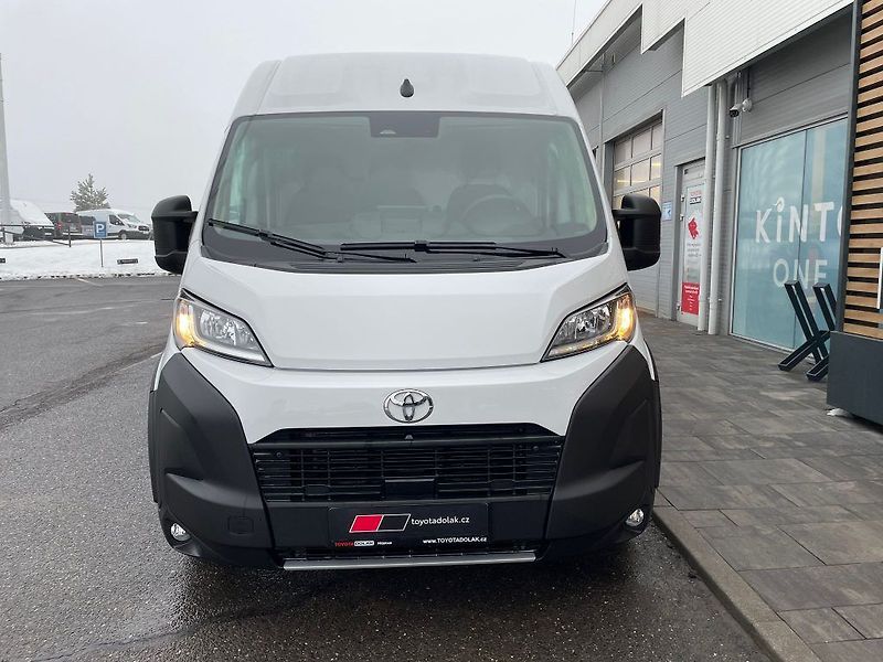 Toyota Proace Max MY25 2.2L 8AT - fotka 2 z 23