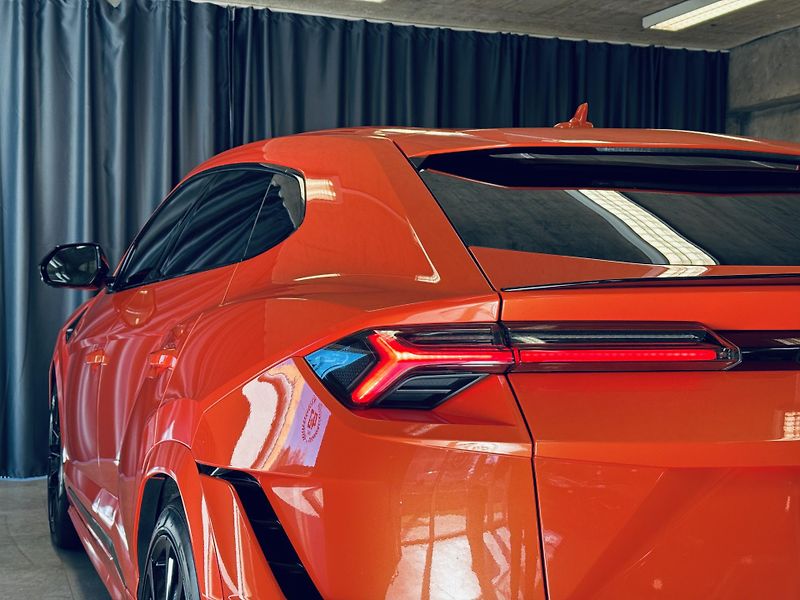 Lamborghini Urus (2023) S*23*B&O*MASAŽ*HUD*TV*CARBON - fotka 9 z 44