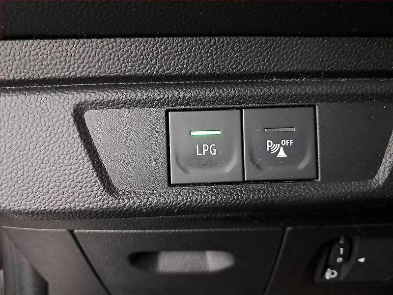 Dacia Jogger (2022) 1.0 TCe, LPG, ČR,1.maj - fotka 18 z 18