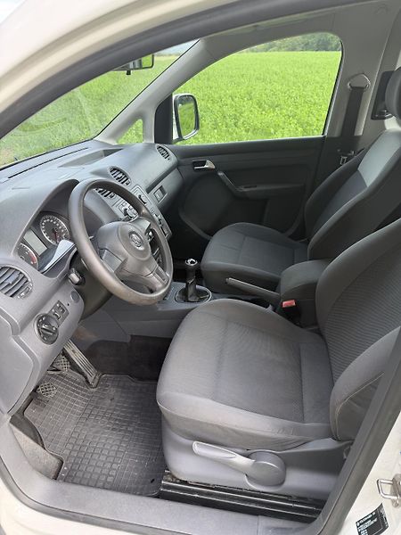 Volkswagen Caddy (2011) 1,6TDi,ČR,Serviska,Tažné,Nehav - fotka 9 z 14