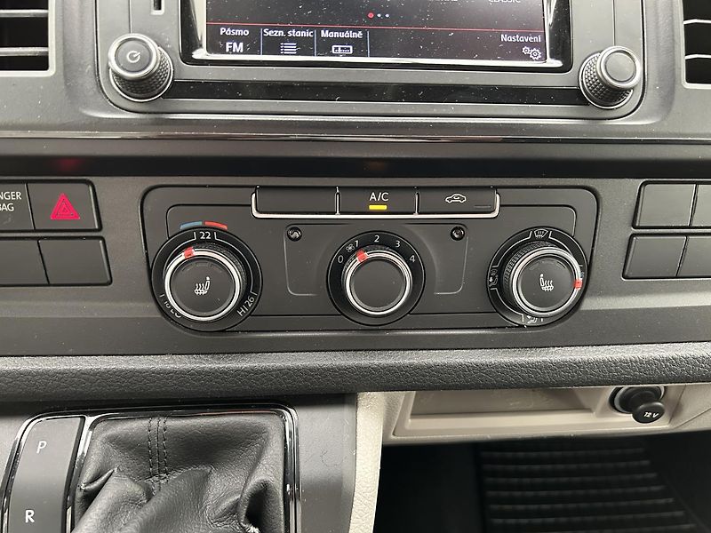 Volkswagen Transporter 2.0 TDI - fotka 14 z 22