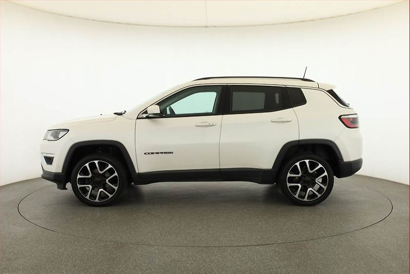 Jeep Compass (2019) 1.4 MultiAir, 4X4, Automat - fotka 3 z 21