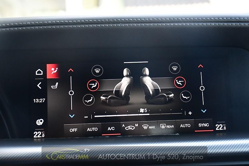 Alfa Romeo Stelvio 2.2D 16V 154kW Veloce AT8-Q4 - fotka 42 z 52