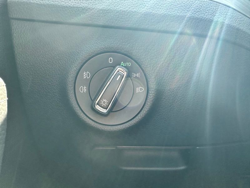 Škoda Superb (2021) 1.5 TSI 110kW ACT Style Combi - fotka 9 z 26