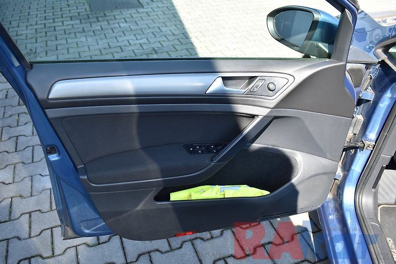 Volkswagen Golf (2015) Comfortline 1,6 TDI - fotka 8 z 41