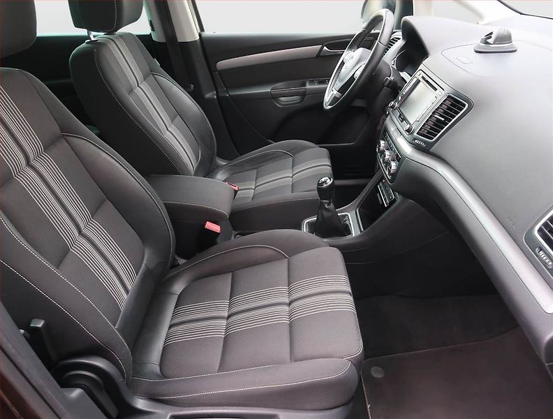 Volkswagen Sharan (2012) 2.0 TDI BMT, Serv.kniha, Kůže - fotka 9 z 28