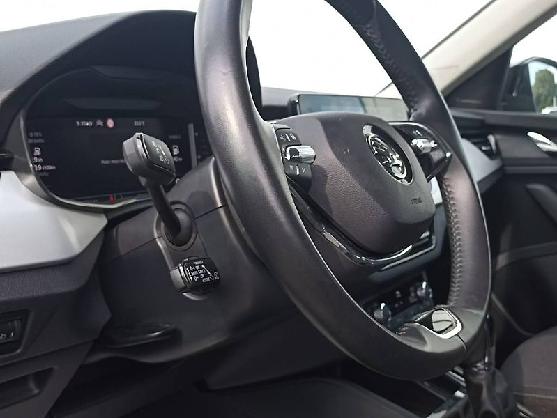 Škoda Kamiq (2023) 1.0 TSI 81kW DSG LED - fotka 18 z 31