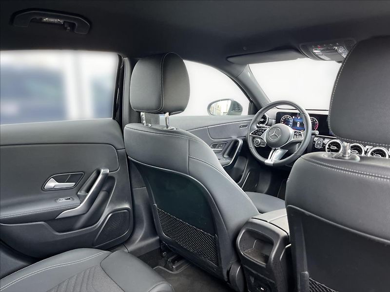 Mercedes-Benz Třídy A 180 Progressive Line - fotka 20 z 21