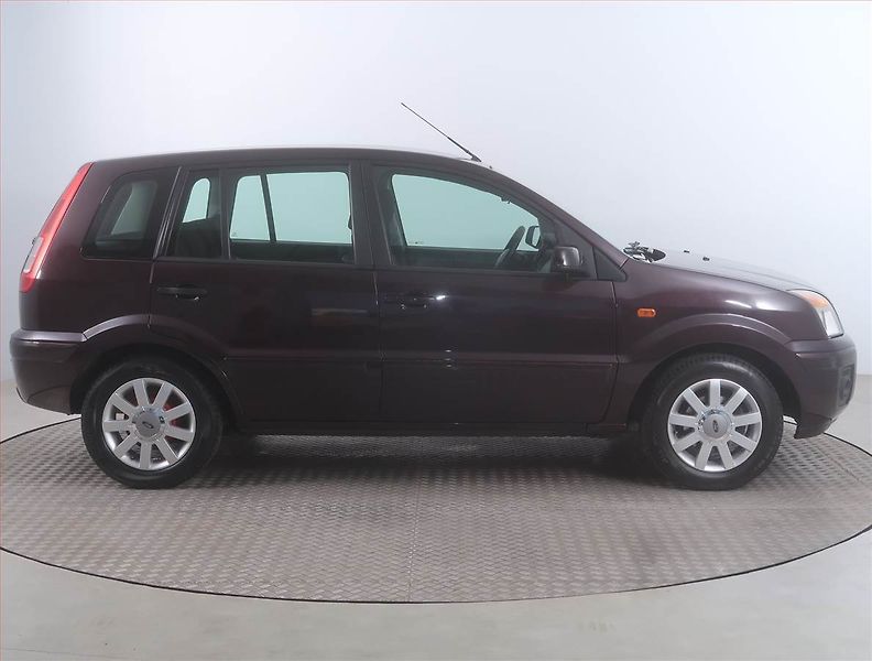 Ford Fusion (2010) 1.4, Serv.kniha, Tažné - fotka 6 z 14